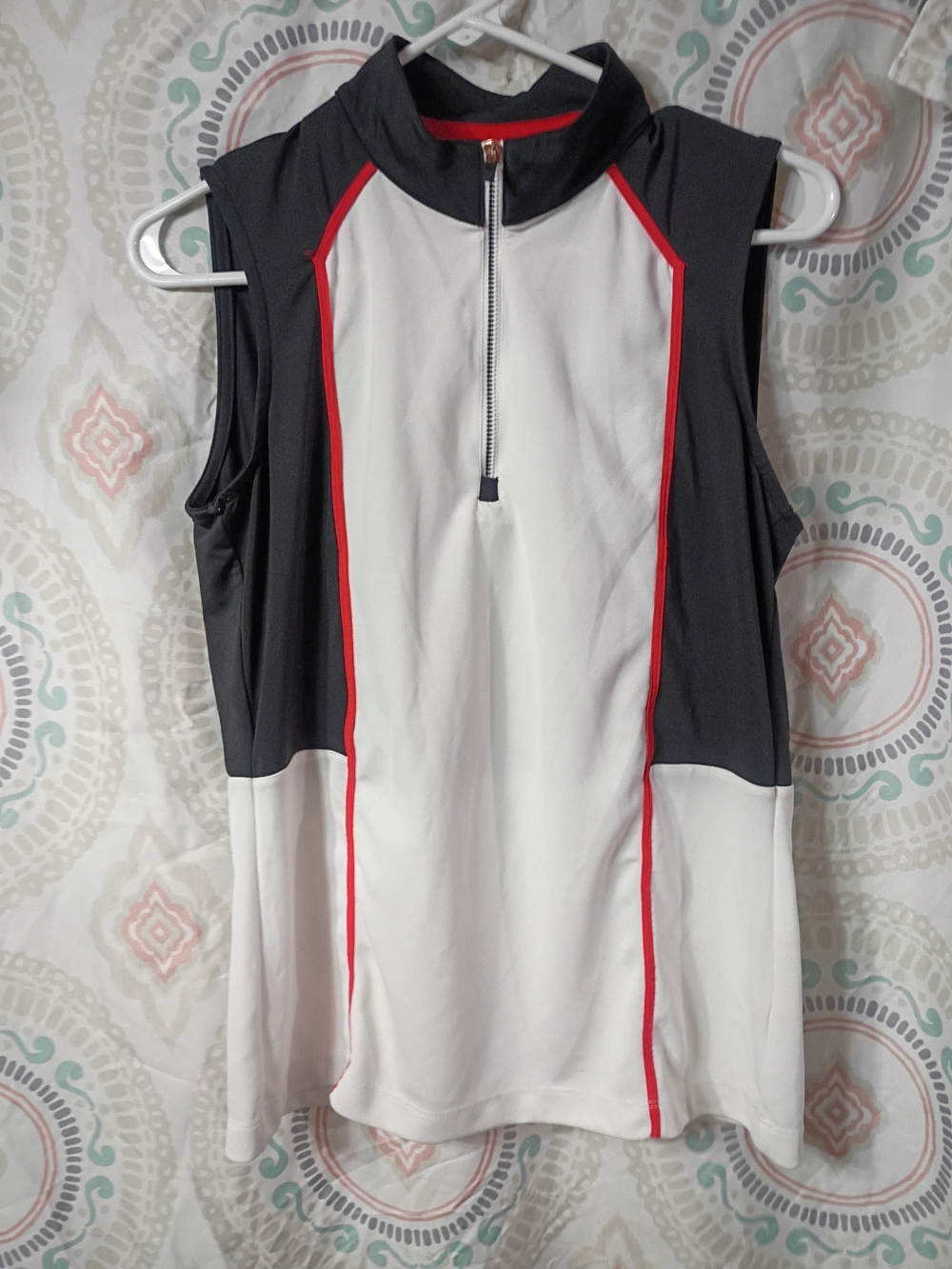 Sleeveless Zip-Front Athletic Tank Top in White/Black with Red Trim